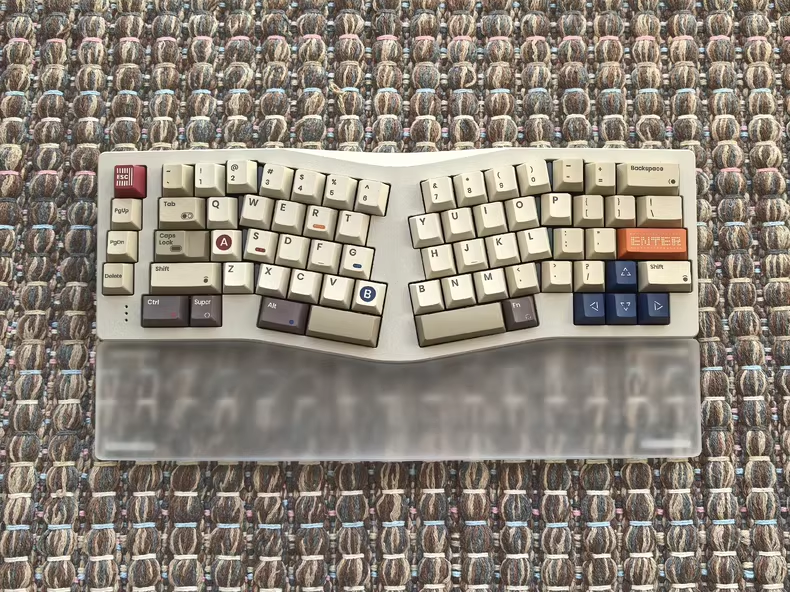 Neo Ergo Palm Rest CustomWoode – обзор и цена Gaming Keyboard Hand