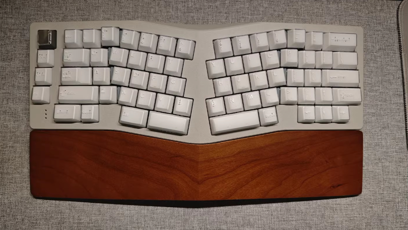 Neo Ergo Palm Rest CustomWoode – обзор и цена Gaming Keyboard Hand